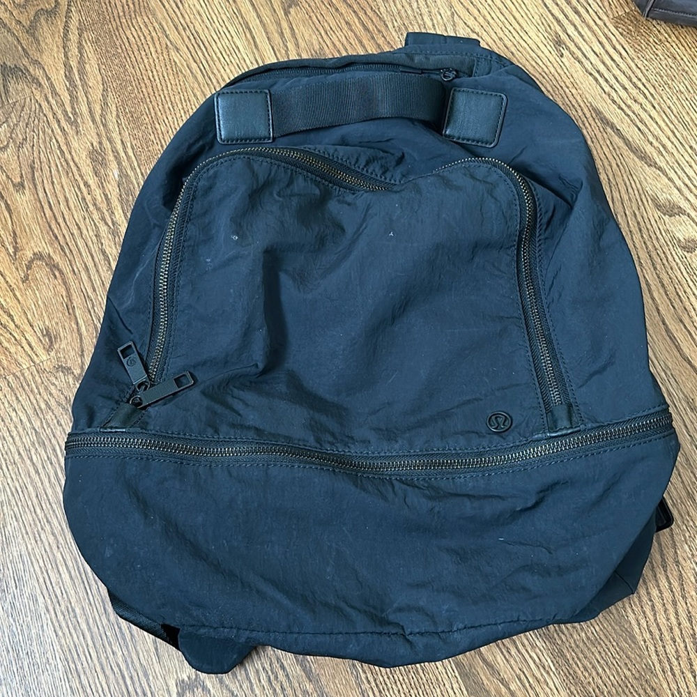 Lululemon sporty backpack